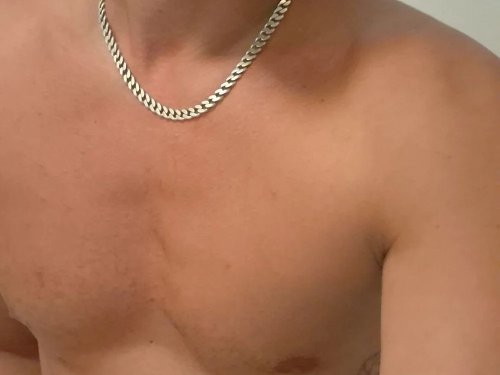 Preview photo of webcam model DicaSexMachine on Stripchat