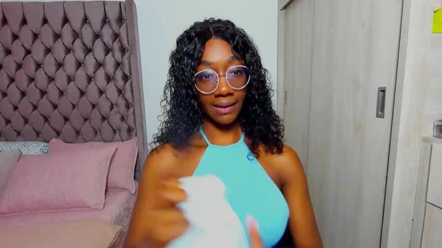zoey-smily — Flirt4Free ওয়েবক্যাম মডেল: ছবি