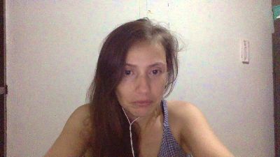 jasminalba, webcam-malli (Cam4): kuvat