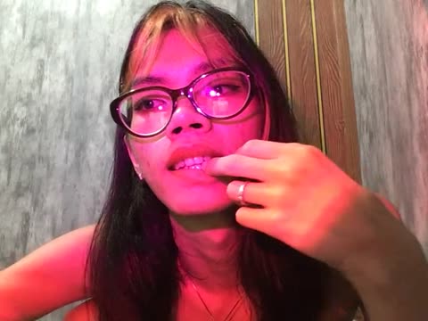 7yves – уебкам модел в BongaCams: снимки
