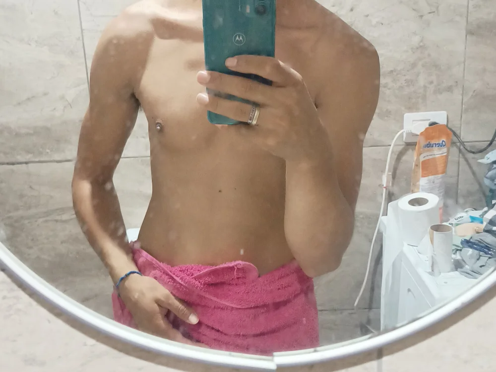Em3033: عارضة كاميرا ويب على Stripchat