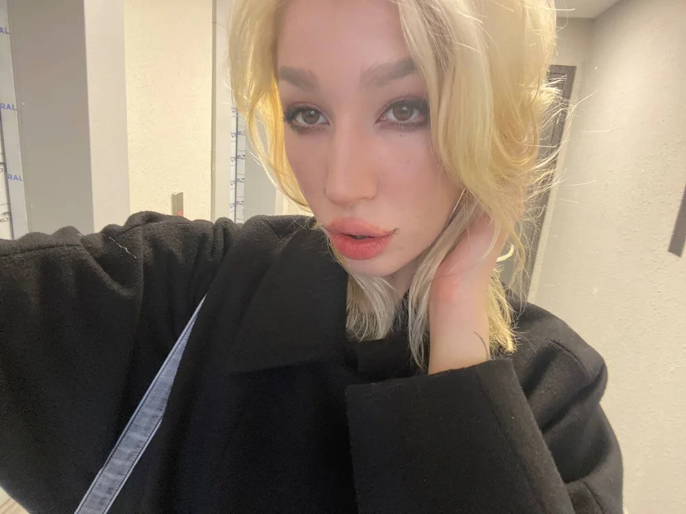 SallyCha na Stripchat: fotky a profil