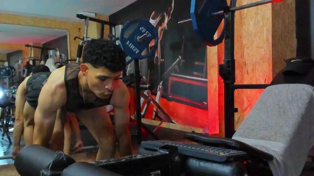 alessandro-kiing — Flirt4Free ওয়েবক্যাম মডেল: ছবি