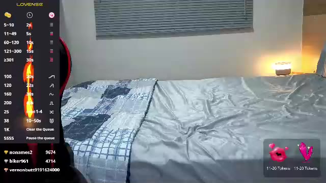 Preview photo of webcam model naughty_popa on Chaturbate