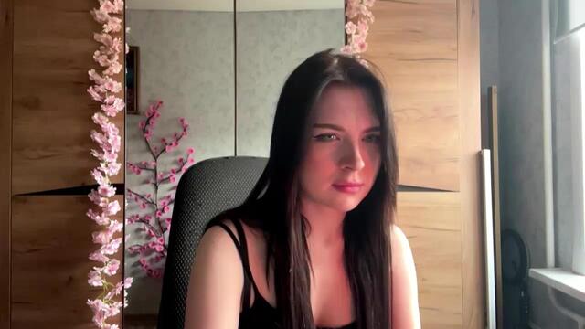 lucila-creasey – Flirt4Free webkamerás modell