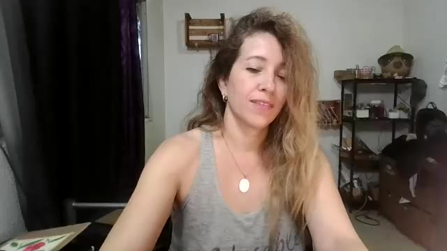 charlot_ponze na Chaturbate: fotky a profil