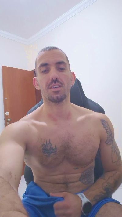 Preview photo of webcam model outlander222 on Cam4