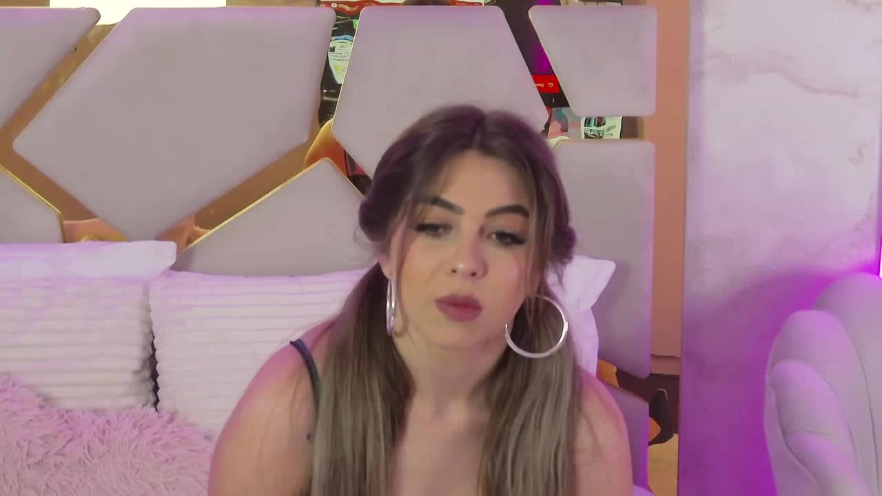 aylinroze (XloveCam): ảnh người mẫu webcam