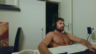 alpha_hunk ב-Cam4: תמונות ופרופיל