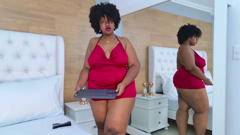 viaramoon — XloveCam वेबकैम मॉडल: फ़ोटो