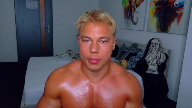 loki-andersen: عارضة كاميرا ويب على Flirt4Free