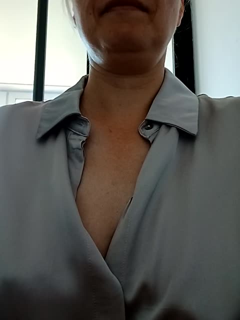 efrosinyaray na BongaCams: fotky a profil
