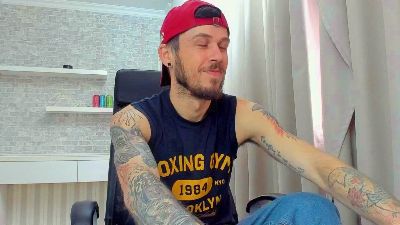 Preview photo of webcam model jonahshaw on Cam4