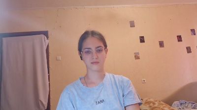 roxanakneisler — Cam4: ფოტოები და პროფილი