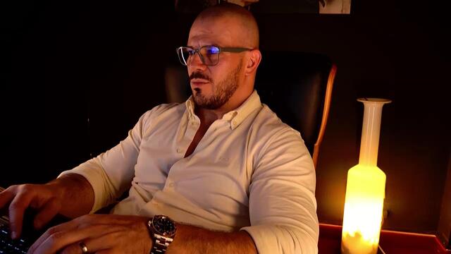 Preview photo of webcam model erick-angelo on Flirt4Free
