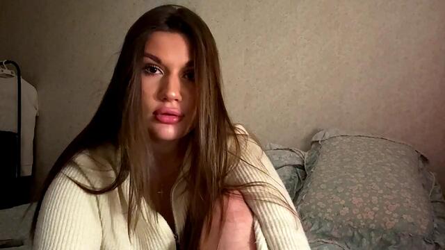 Preview photo of webcam model rosalyn-ramp on Flirt4Free