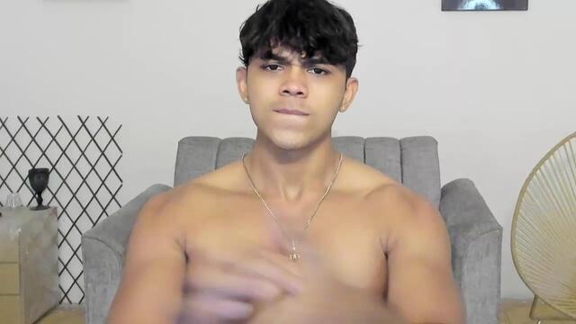 noah-prada, webcammodel op Flirt4Free: foto's