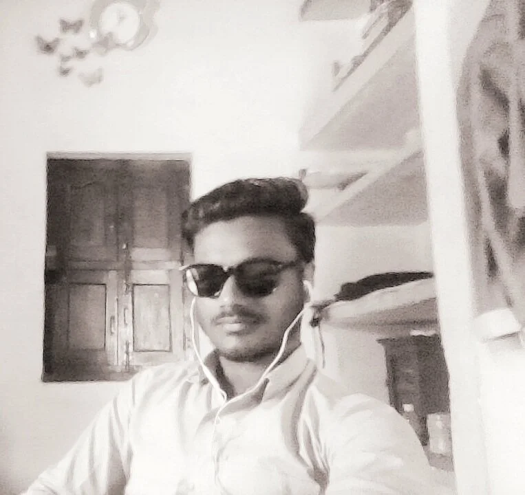 Mahiya01: عارضة كاميرا ويب على Stripchat