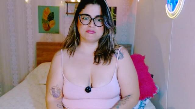 juliietha-servas (Flirt4Free): fotod ja profiil
