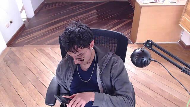 teo-fania – Webcam-Modell auf Flirt4Free