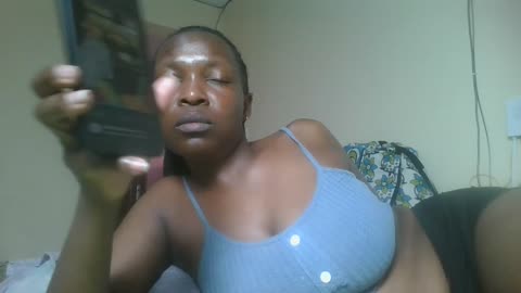 nudevelvet na BongaCams: fotky a profil