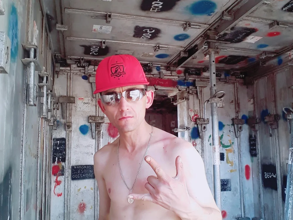 Preview photo of webcam model eriksuperhot on Stripchat
