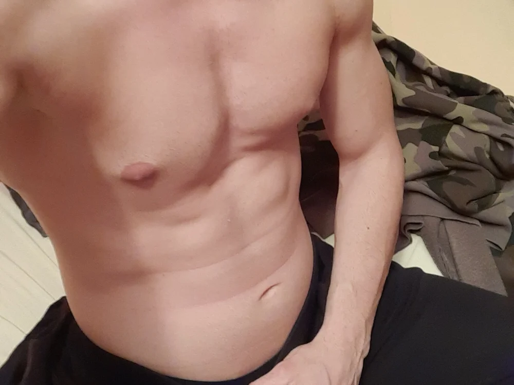 Preview photo of webcam model OBELISCOMILANO on Stripchat