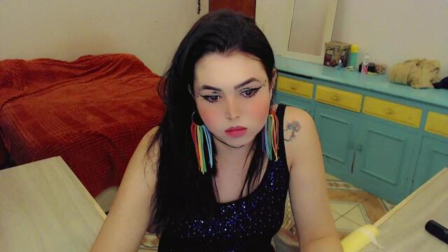 sophie-fantasy: عارضة كاميرا ويب على Flirt4Free