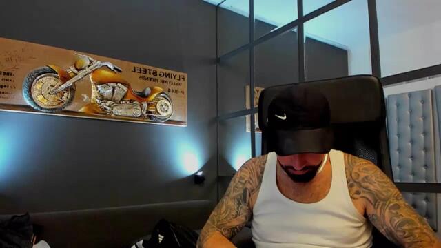 armand, webcam model na Flirt4Free: slike