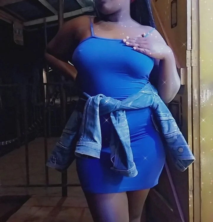sweet18creamybigpussy, model webcam de Stripchat: fotos