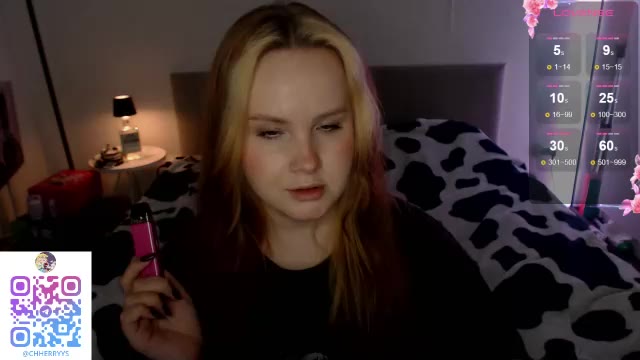 mi_cherry, model webcam pe Chaturbate: poze