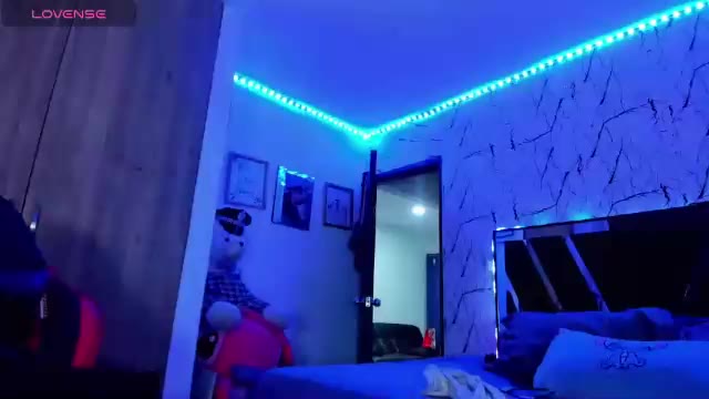 amber_bigcum, modelo webcam do Chaturbate: fotos