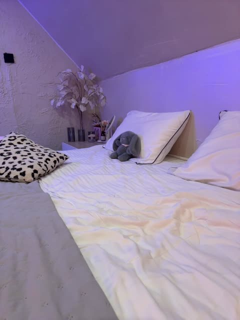 hollypolly111 บน BongaCams: รูปภาพและโปรไฟล์