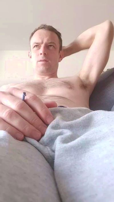 ben2415 บน Cam4: รูปภาพและโปรไฟล์