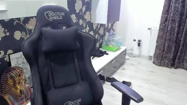 jonnyporn1 — Chaturbate वेबकैम मॉडल: फ़ोटो