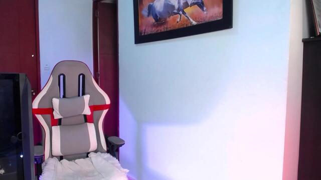 santiago-sant: عارضة كاميرا ويب على Flirt4Free