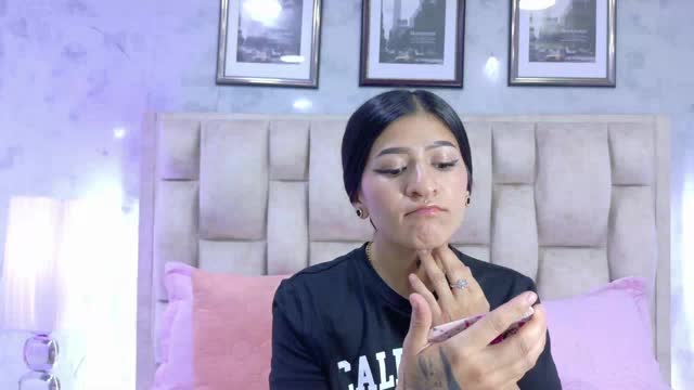 luciadelavega na XloveCam: fotky a profil