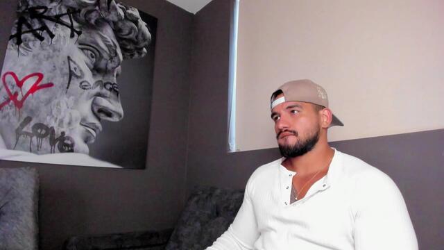 Preview photo of webcam model eddie-ryan on Flirt4Free