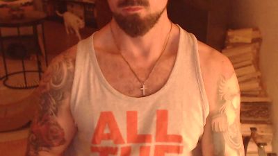 latinobear79 na Cam4: fotky a profil