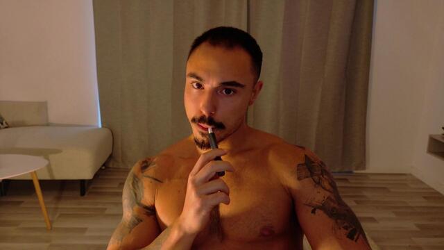 alpha-lukas, cam model su Flirt4Free: foto