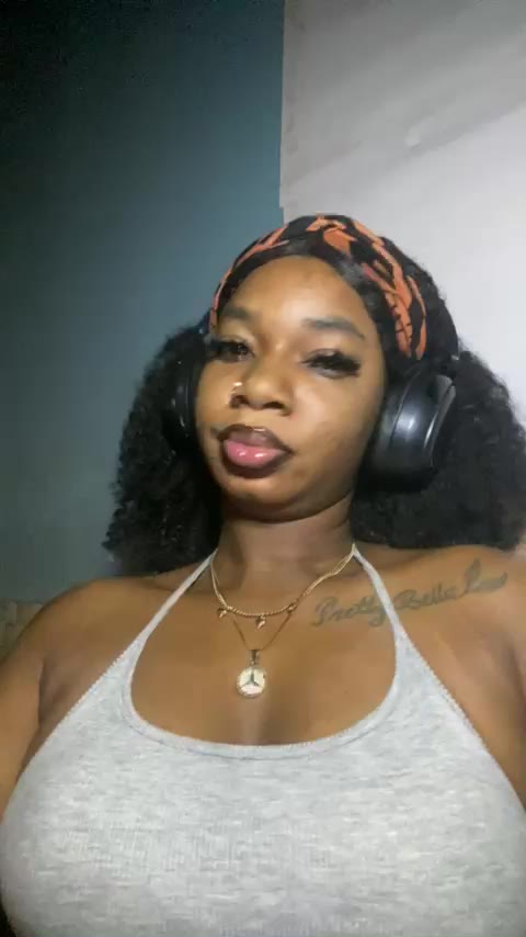 bellapeter, modelo webcam do LiveJasmin: fotos