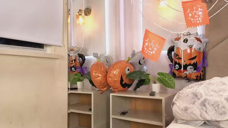 azhunastar, webcammodell på XloveCam: bilder