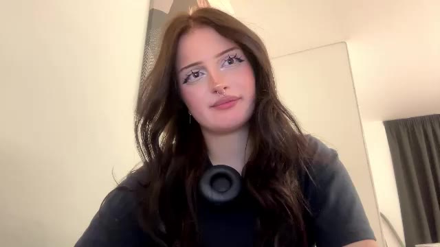 alenemckague, model webcam de Chaturbate: fotos
