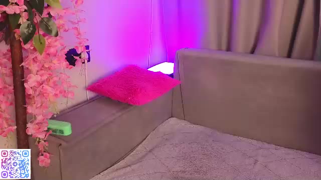 lana_lee_: عارضة كاميرا ويب على Chaturbate