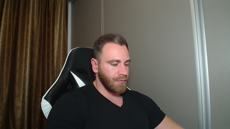 thori69: عارضة كاميرا ويب على XloveCam