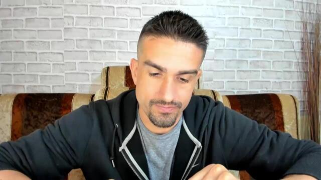 Preview photo of webcam model valter-hook on Flirt4Free