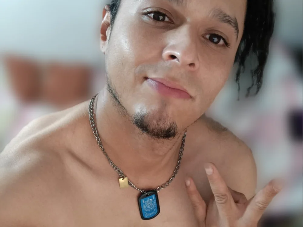 chino_roz, webcammodell på Stripchat: bilder