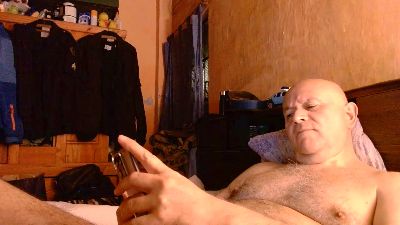 Preview photo of webcam model bearhot71 on Cam4