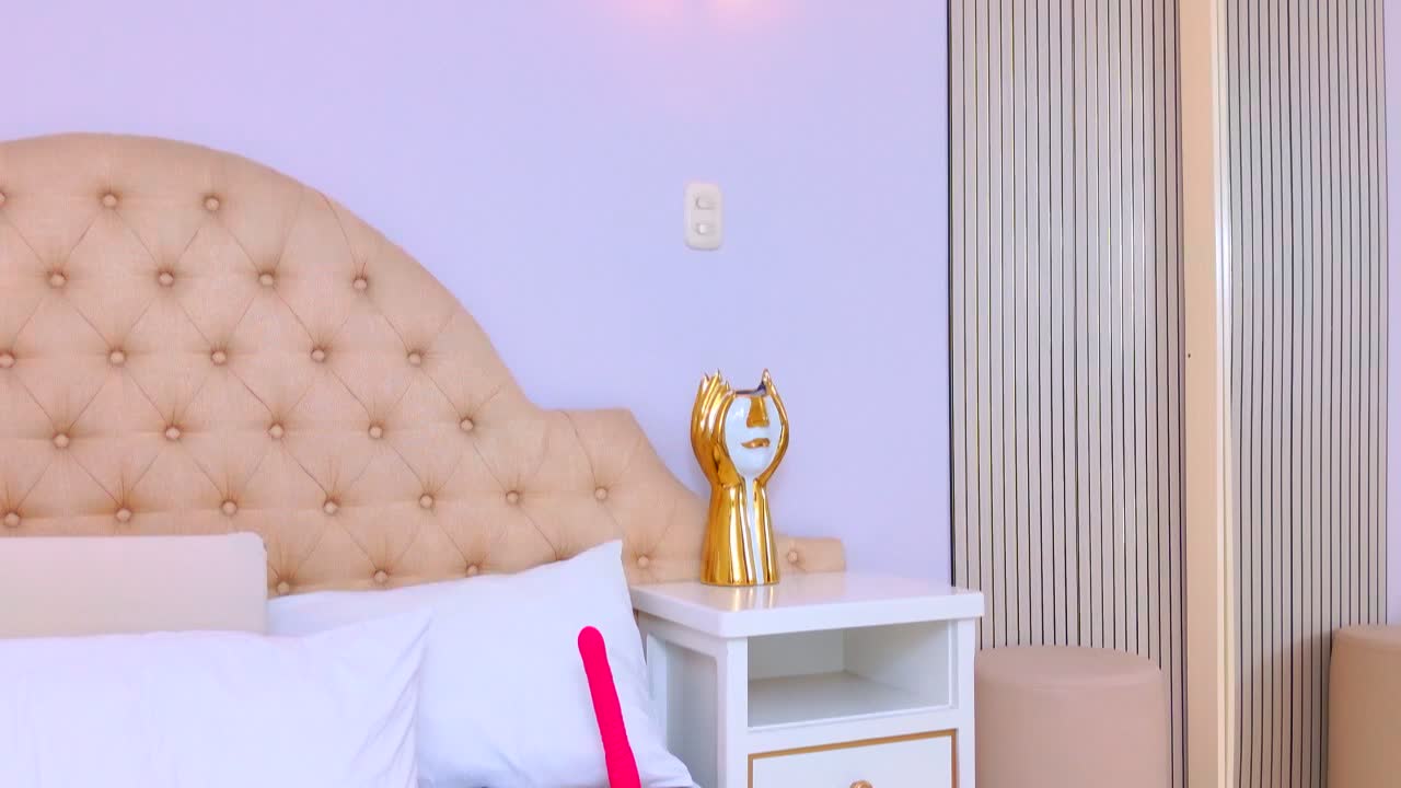 tamarafoxy — XloveCam वेबकैम मॉडल: फ़ोटो