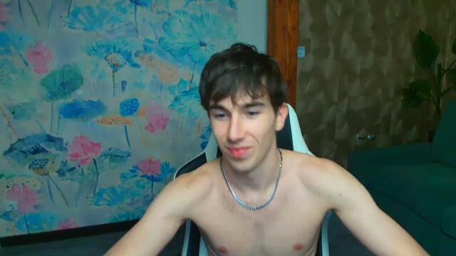 Preview photo of webcam model calvin-brio on Flirt4Free